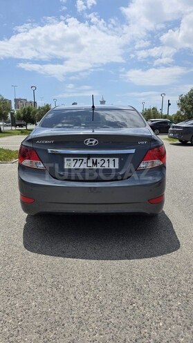 Hyundai Accent-6