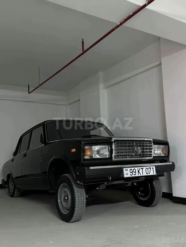 LADA (VAZ) 2107-1