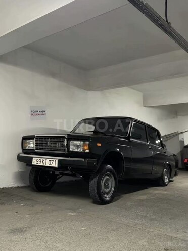 LADA (VAZ) 2107-2