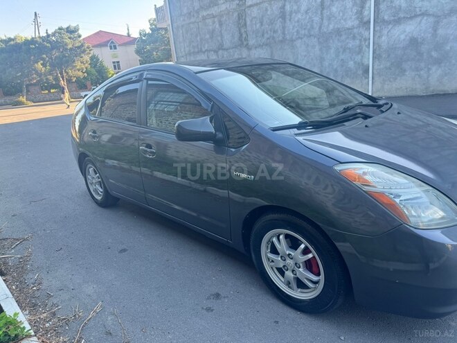 Toyota Prius-2