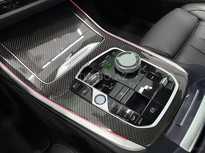 BMW X7-16