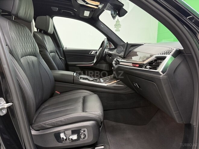 BMW X7-10