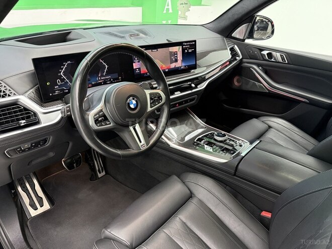 BMW X7-8