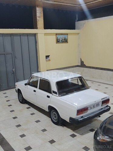 LADA (VAZ) 2107-5