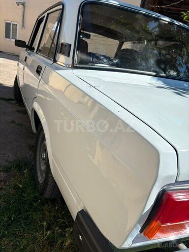LADA (VAZ) 2107-2