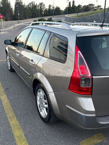 Renault Megane-9