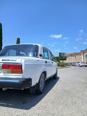 LADA (VAZ) 2107-5