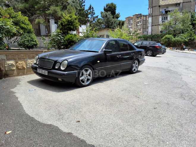 Mercedes E 280 4MATIC-8