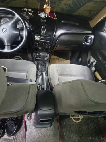 Nissan Sunny-12