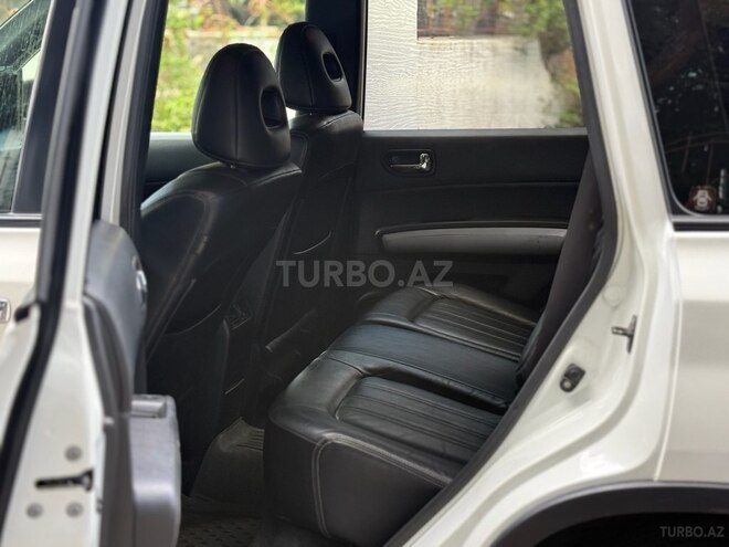 Nissan X-Trail-12