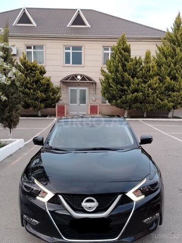 Nissan Maxima-4