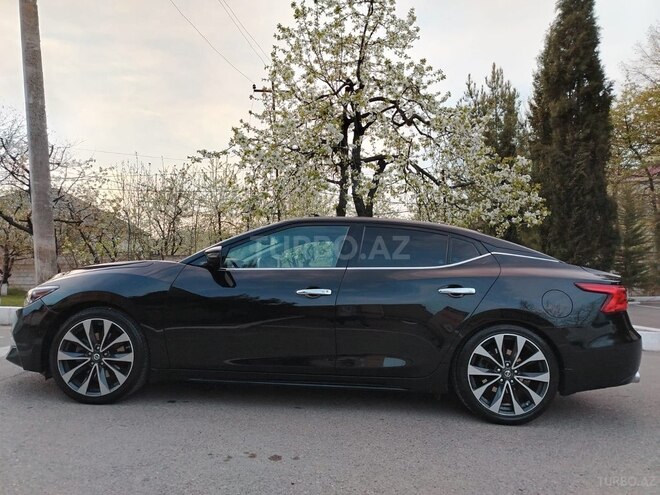 Nissan Maxima-6