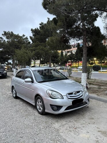 Hyundai Verna-1