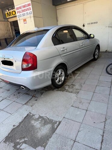 Hyundai Verna-5