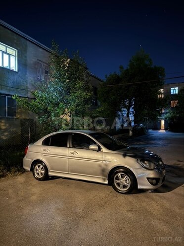 Hyundai Verna-2