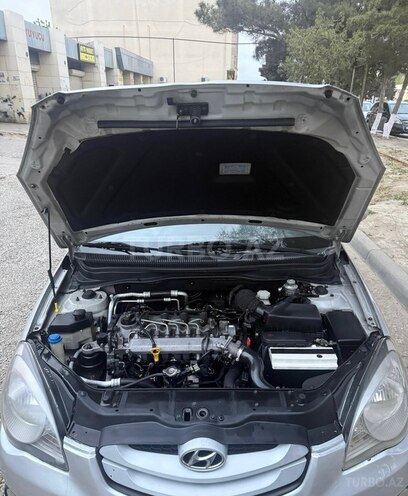 Hyundai Verna-13