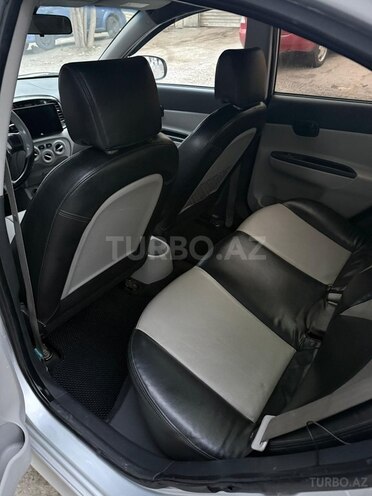 Hyundai Verna-12