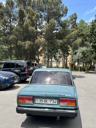 LADA (VAZ) 2107-2