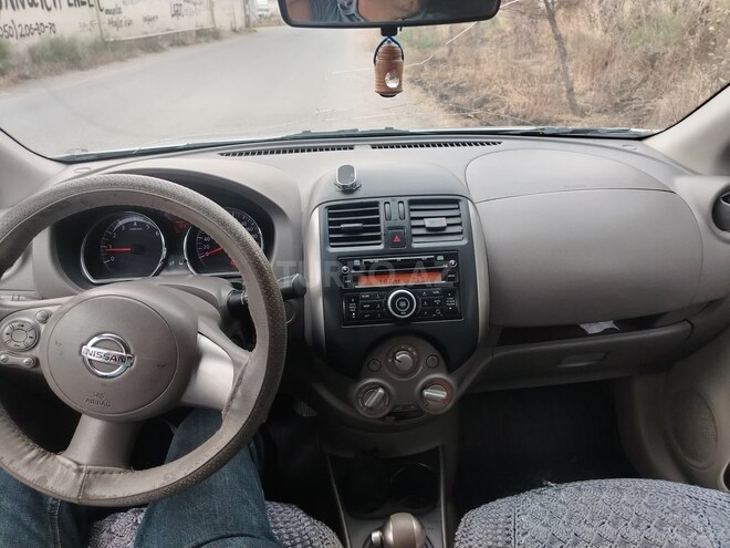 Nissan Sunny-4