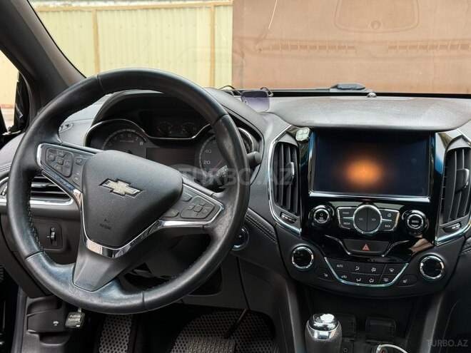 Chevrolet Cruze-18