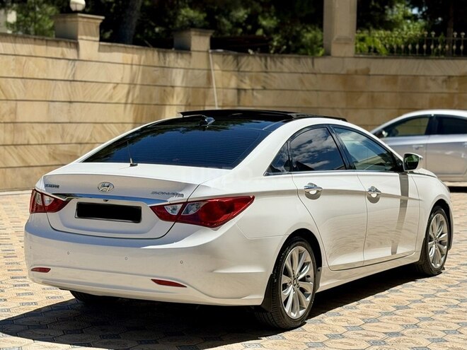 Hyundai Sonata-3