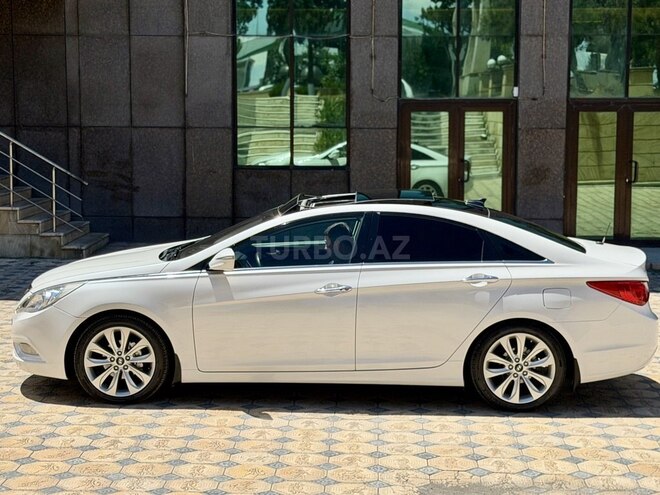 Hyundai Sonata-6