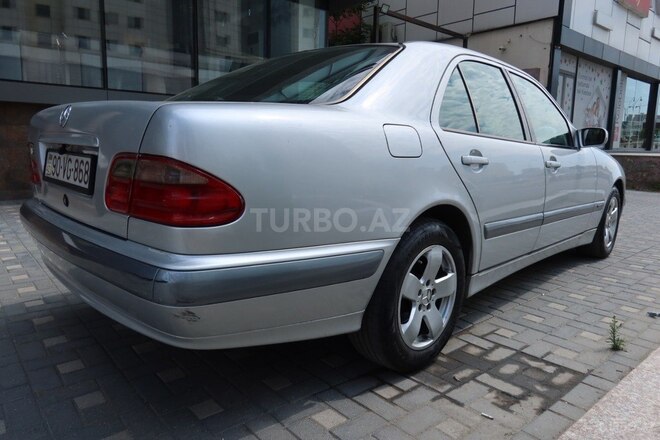 Mercedes E 220-5