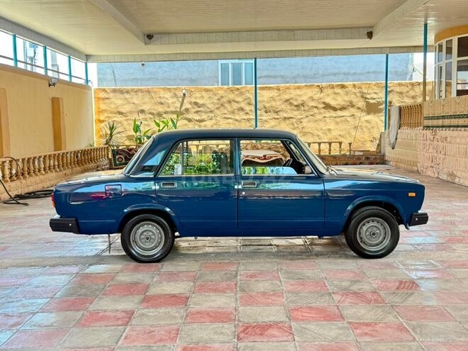 LADA (VAZ) 2107-5