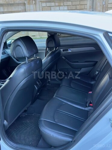 Hyundai Sonata-13