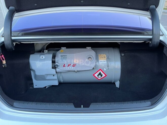 Hyundai Sonata-14