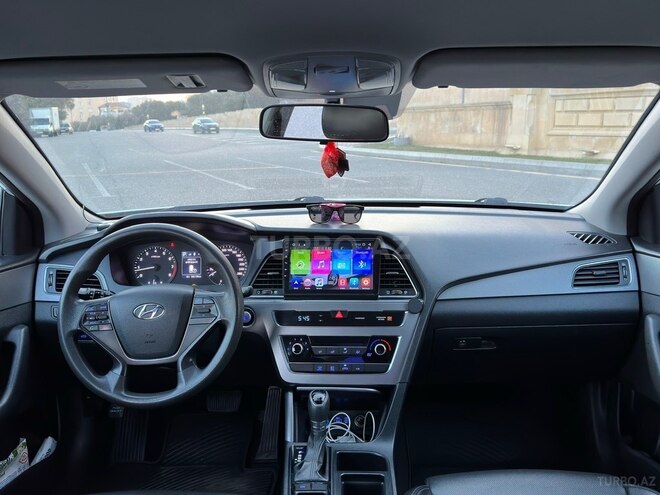 Hyundai Sonata-11