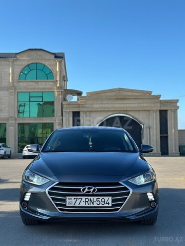 Hyundai Elantra-7