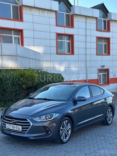 Hyundai Elantra-15