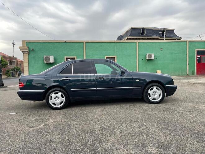 Mercedes E 240-9