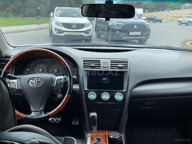 Toyota Camry-5