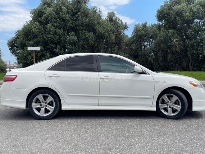 Toyota Camry-3