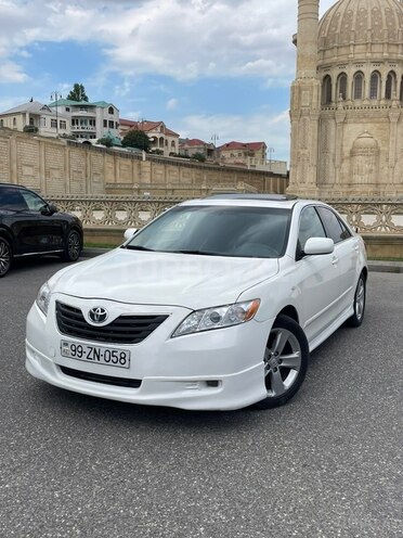 Toyota Camry-1