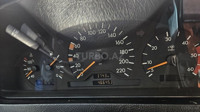 Mercedes C 220-9