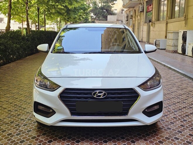 Hyundai Accent-6