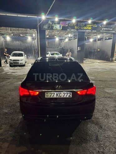 Hyundai Sonata-5
