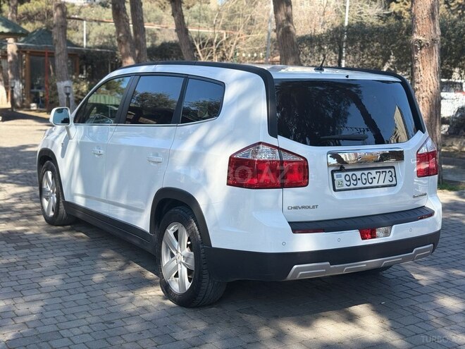 Chevrolet Orlando-3