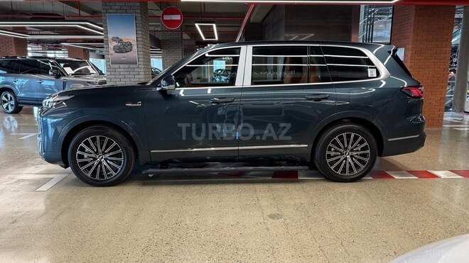 Geely Galaxy M9-8