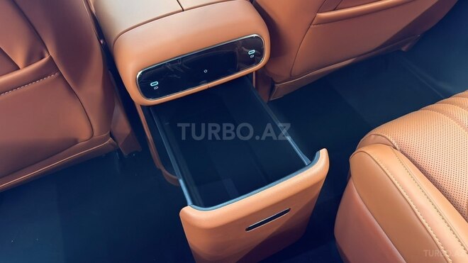 Geely Galaxy M9-19