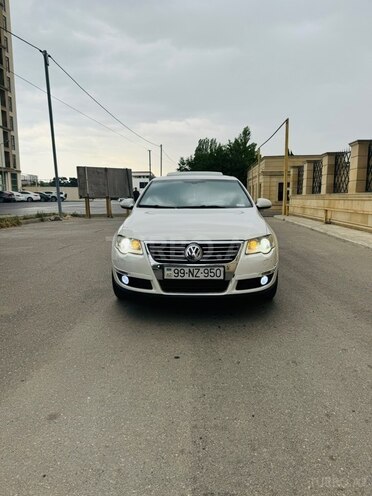 Volkswagen Passat-1