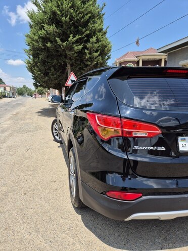 Hyundai Santa Fe-15