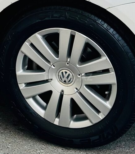 Volkswagen Passat-4