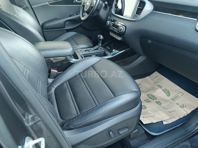Kia Sorento-17