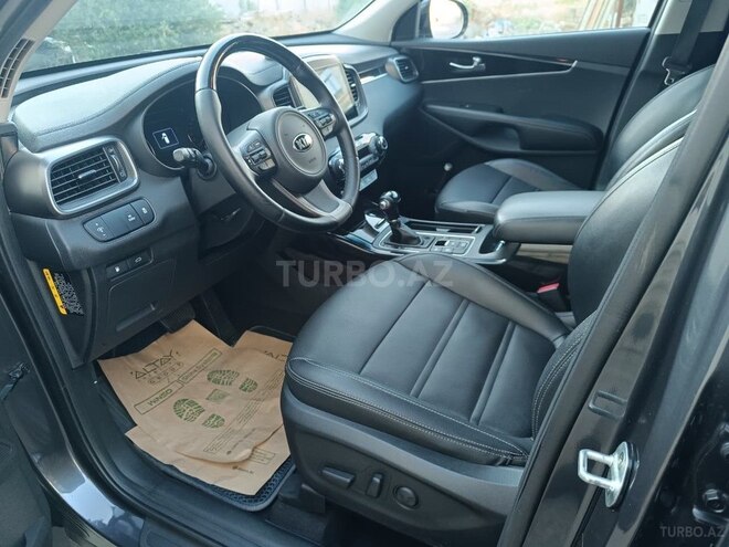 Kia Sorento-13