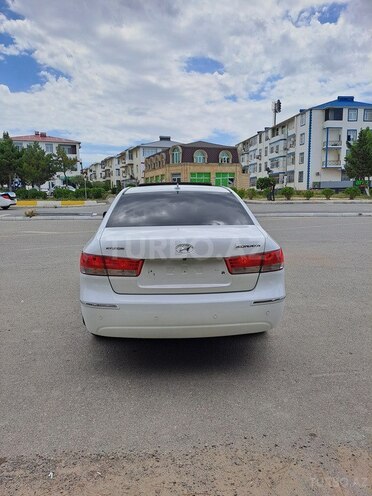 Hyundai Sonata-6