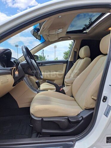 Hyundai Sonata-9